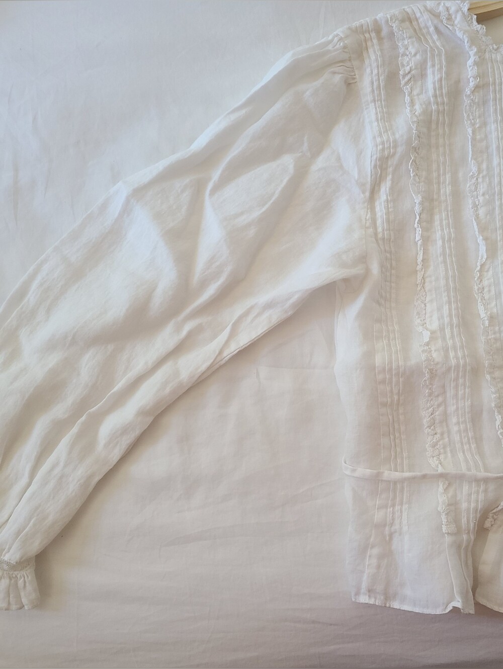 Doen Lacey Tie Top - Picture 6 of 6